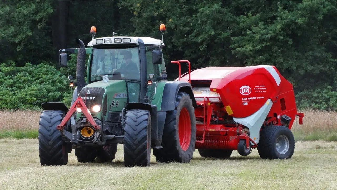 Pressing Bales | Fendt 716 Vario + Lely Welger | P. van den Hardenberg | Staverden | 2014