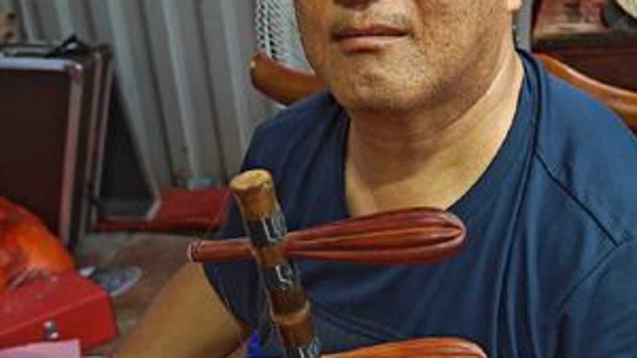 接着罗成算卦，叶娟，叶叔演唱，作者祝大家精神愉快，快乐每一天