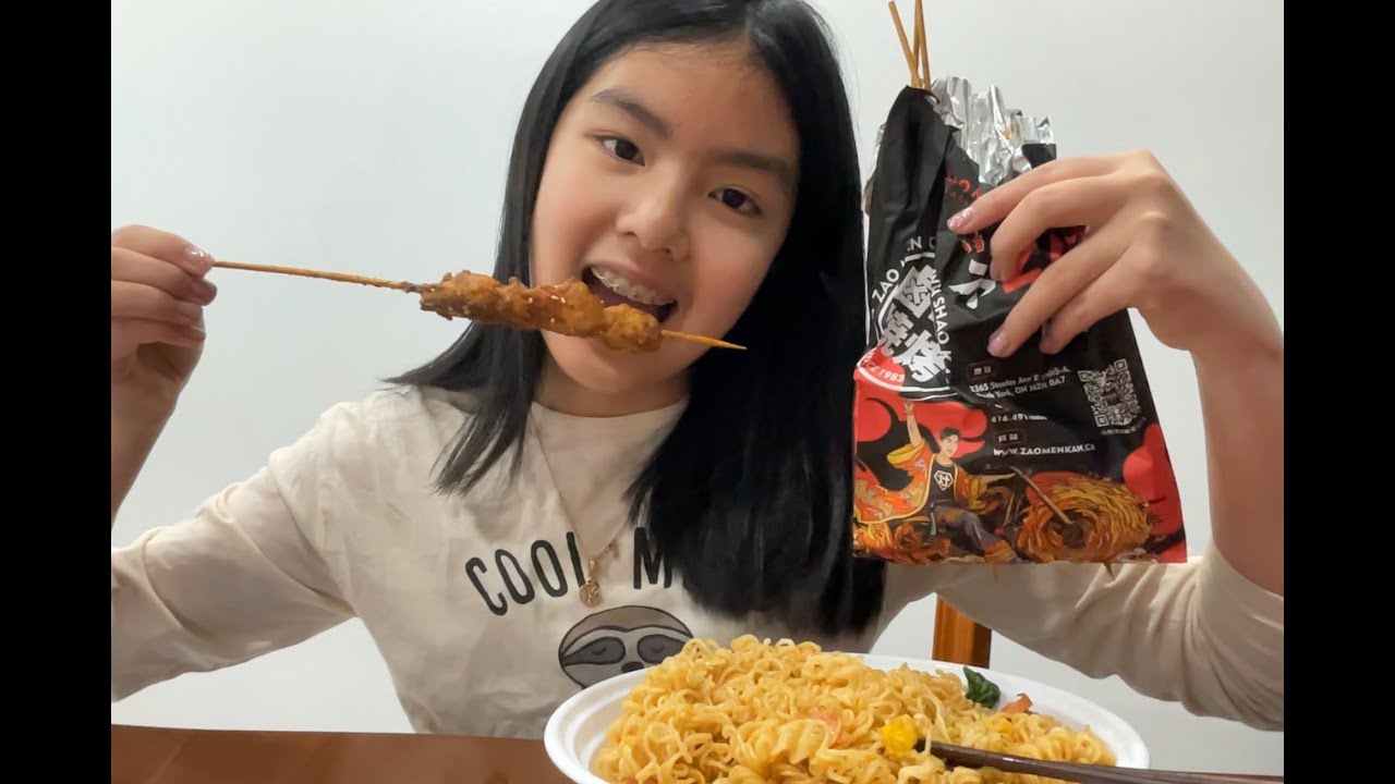 Stir Fried Instant Noodles 🍜 + Chicken 🍗 skewers Mukbang!!!!!! From Zao Men Kan