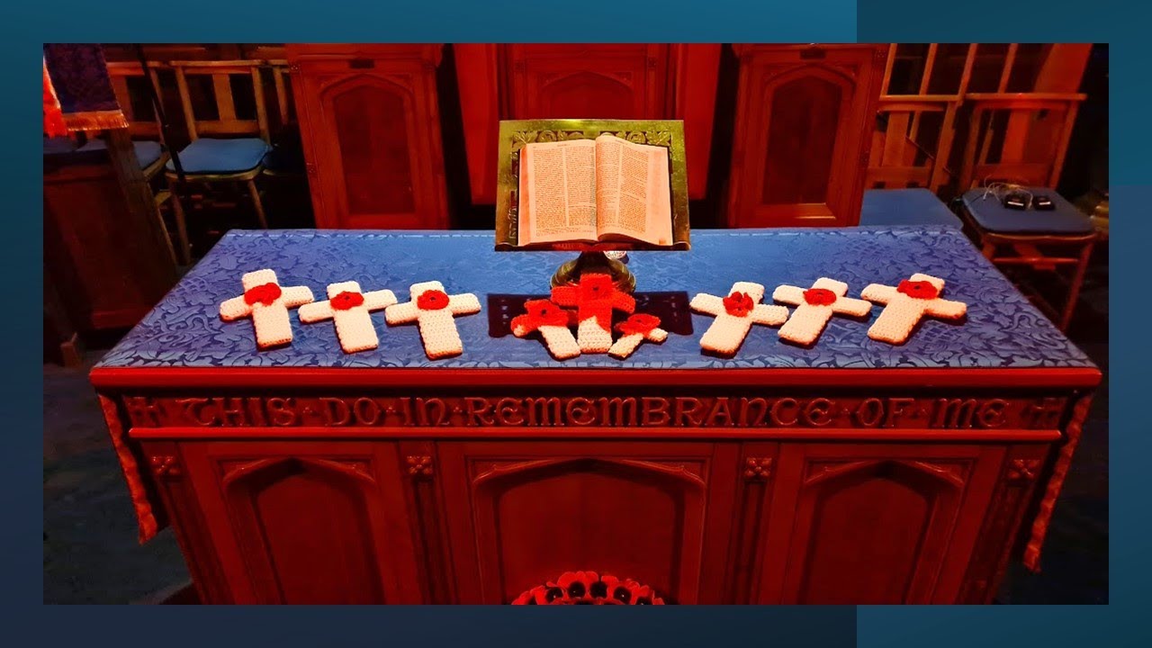 Organist Entertains 112
