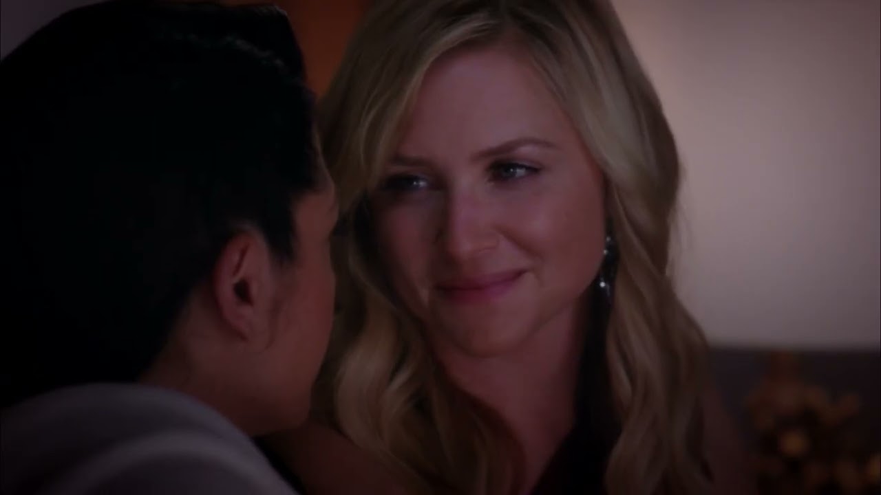 Calzona | All Kisses Scenepack