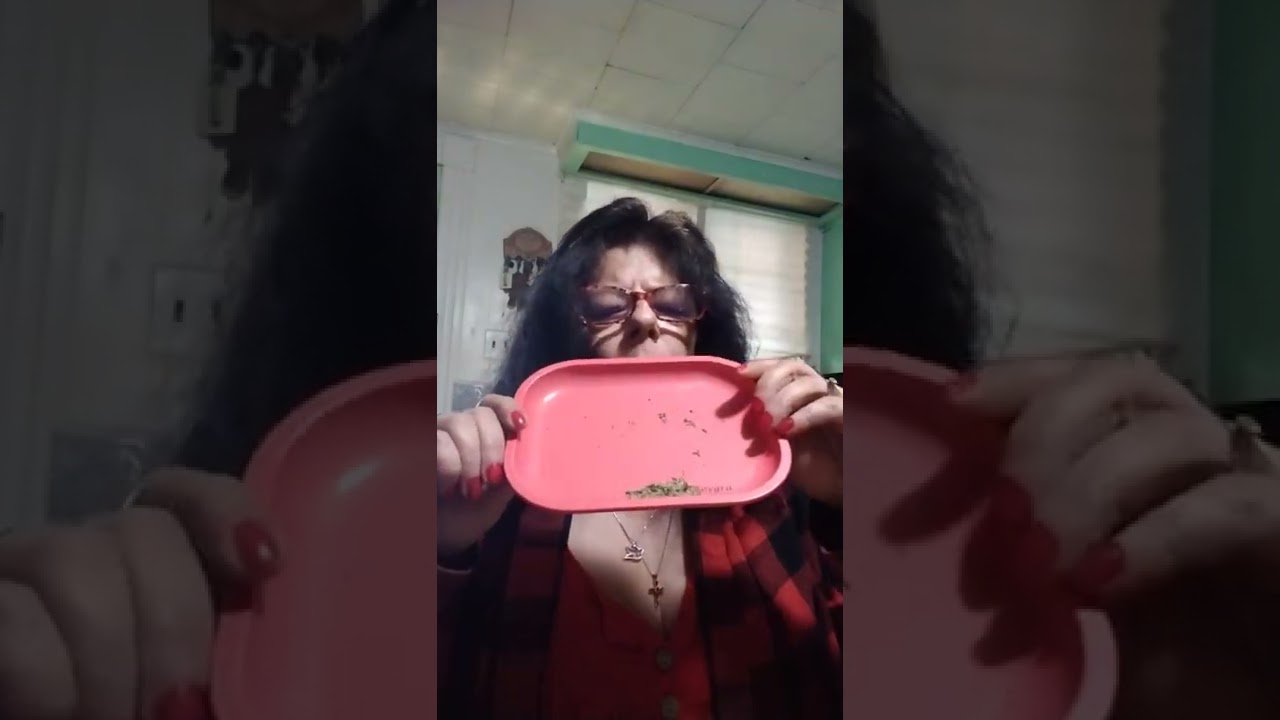 Amazon reviews my litt red rolling tray.