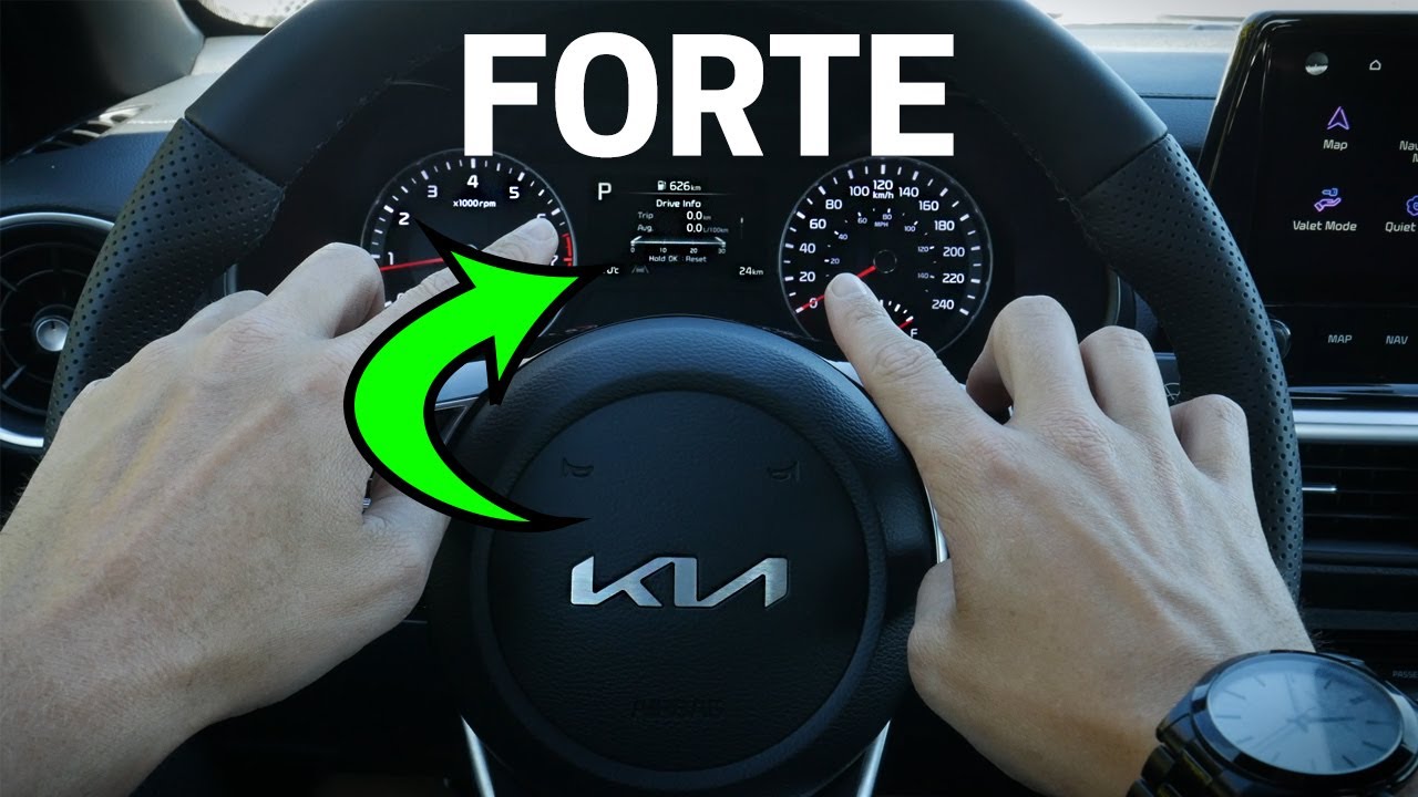 Рулевое колесо и приборная панель Kia Forte (модели 2021–2023 гг.)