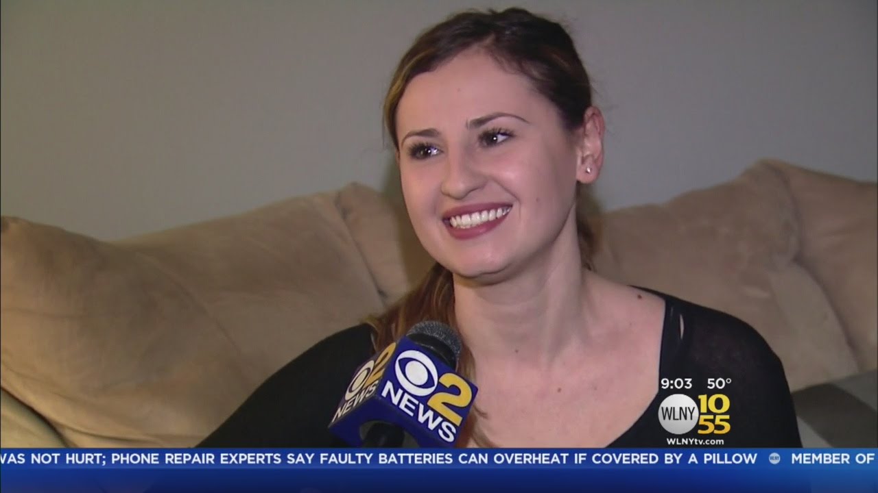 Female Store Manager Fights Off Armed Robber