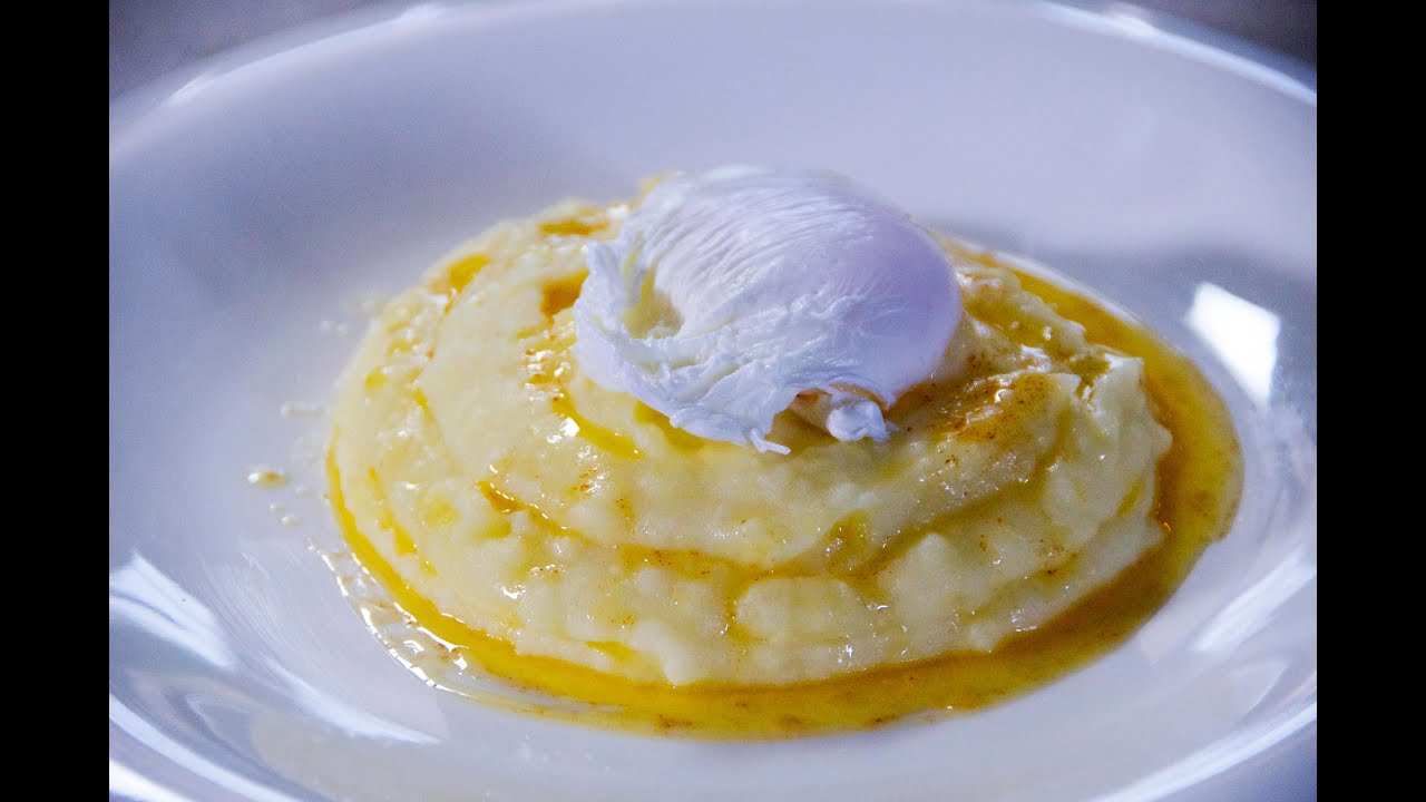 A la carte - Karnemelkstampers met gepocheerd ei en papsaus