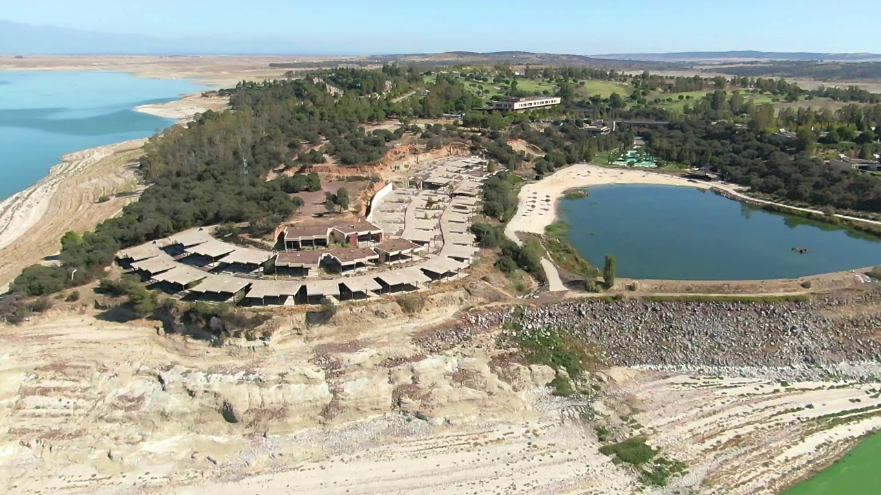 Isla de Valdecañas y Dólmenes de Guadalperal