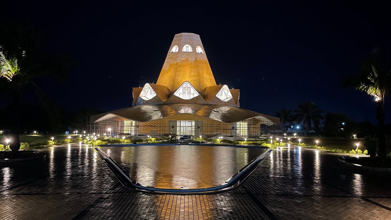 Le Concept unique de la Maison d'adoration nationale RDC