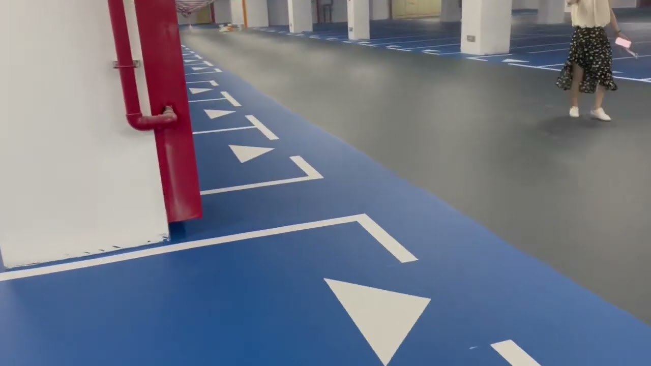 Check out the Matt blue floor! 