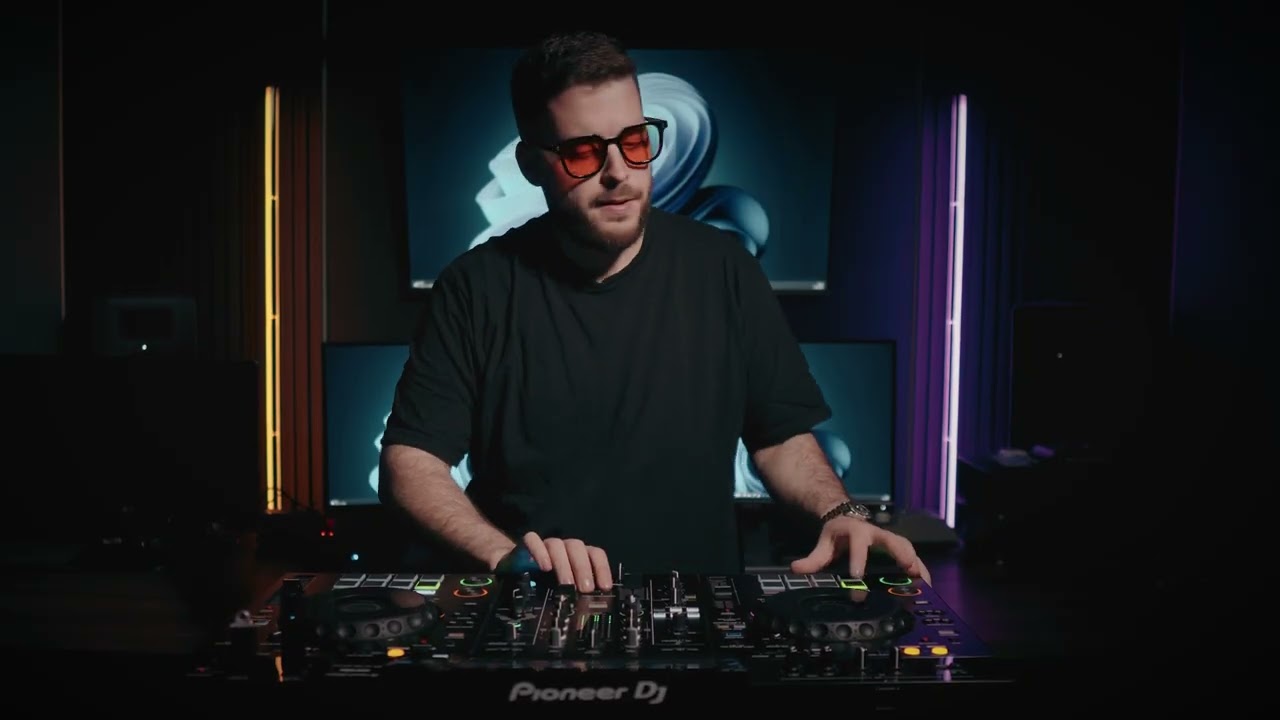 Relaxing Soulful Disco House DJ Set | Live Studio Session