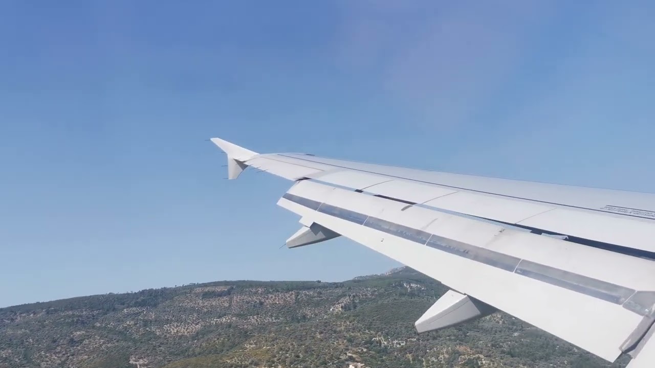 Approach to Samos Airport (SMI) 05/26/22 - 4K
