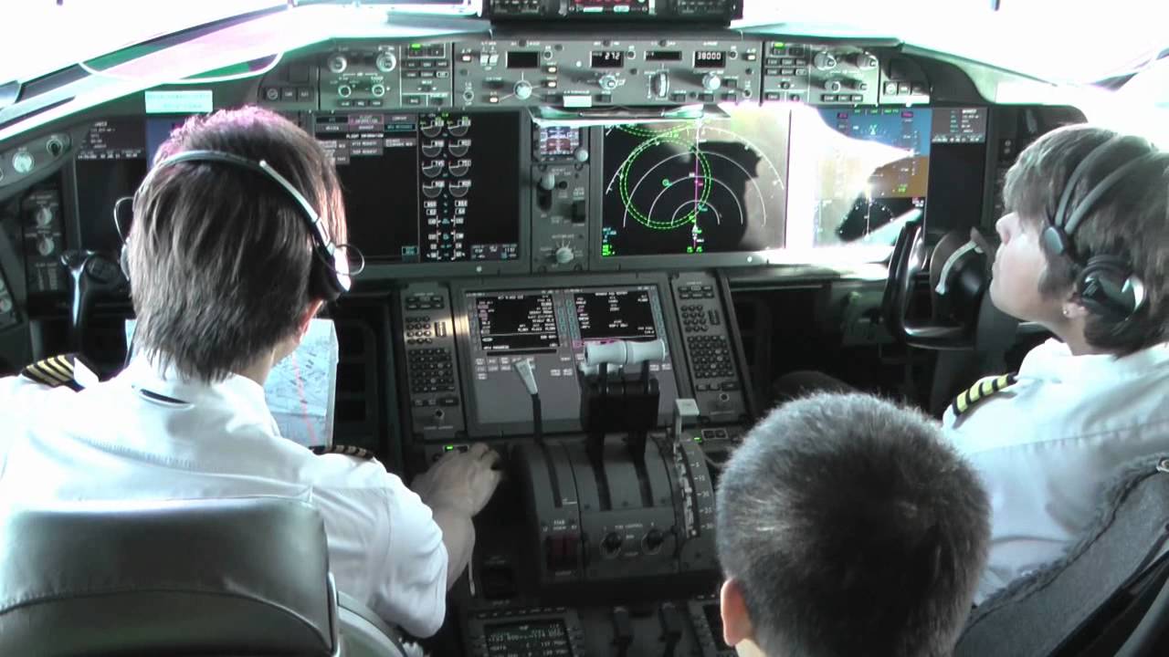 Flying on 787's first flight to Japan