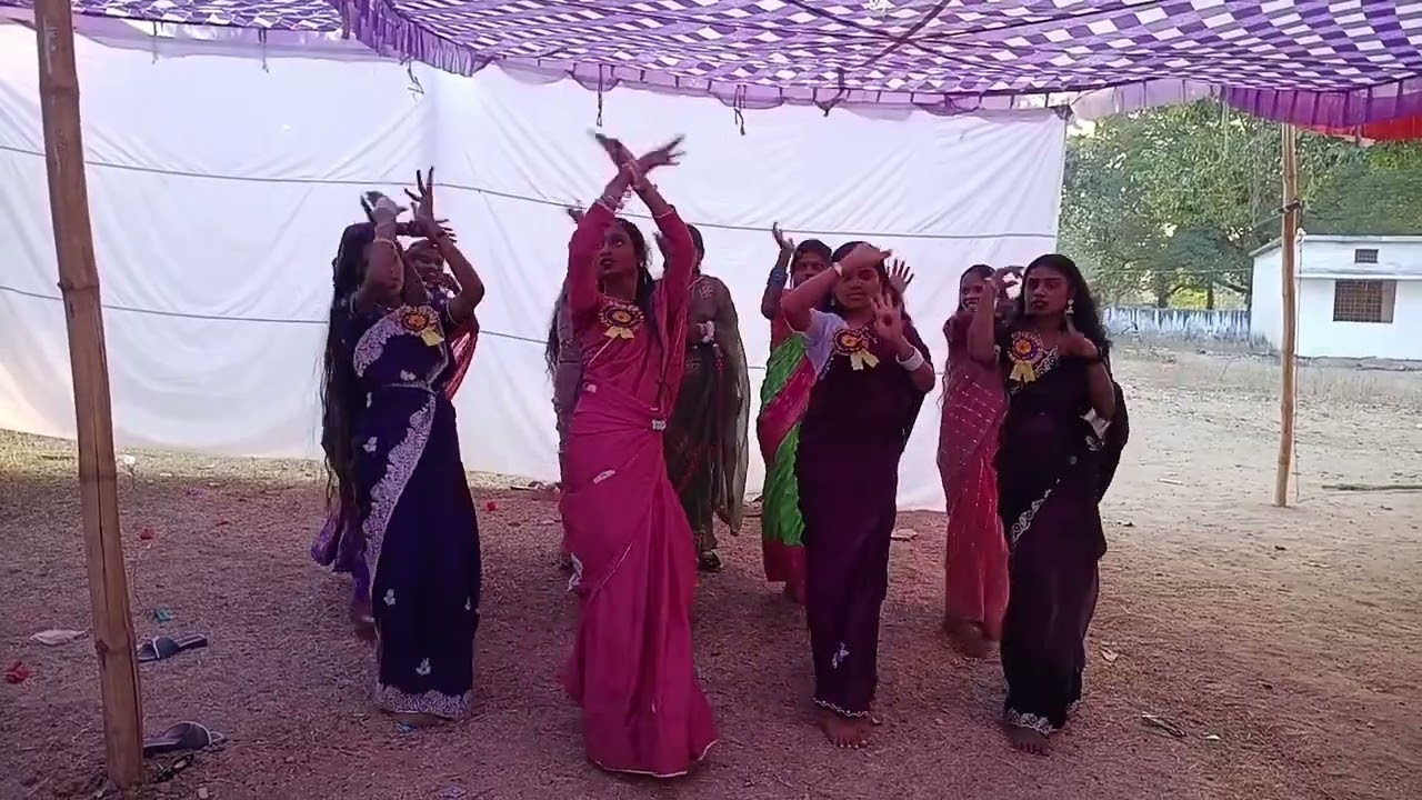 12वीं बैच की छात्राओं का फेयरवेल डांस ✨️❤️📸#trending #bijapur #sandeep_vlogs #school #cgbijapur 