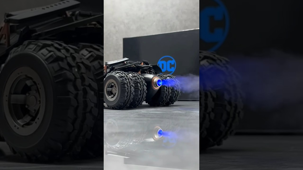 1/6 Scale Hot Toys Batman Begins Batmobile MMS596 Collectible Vehicle