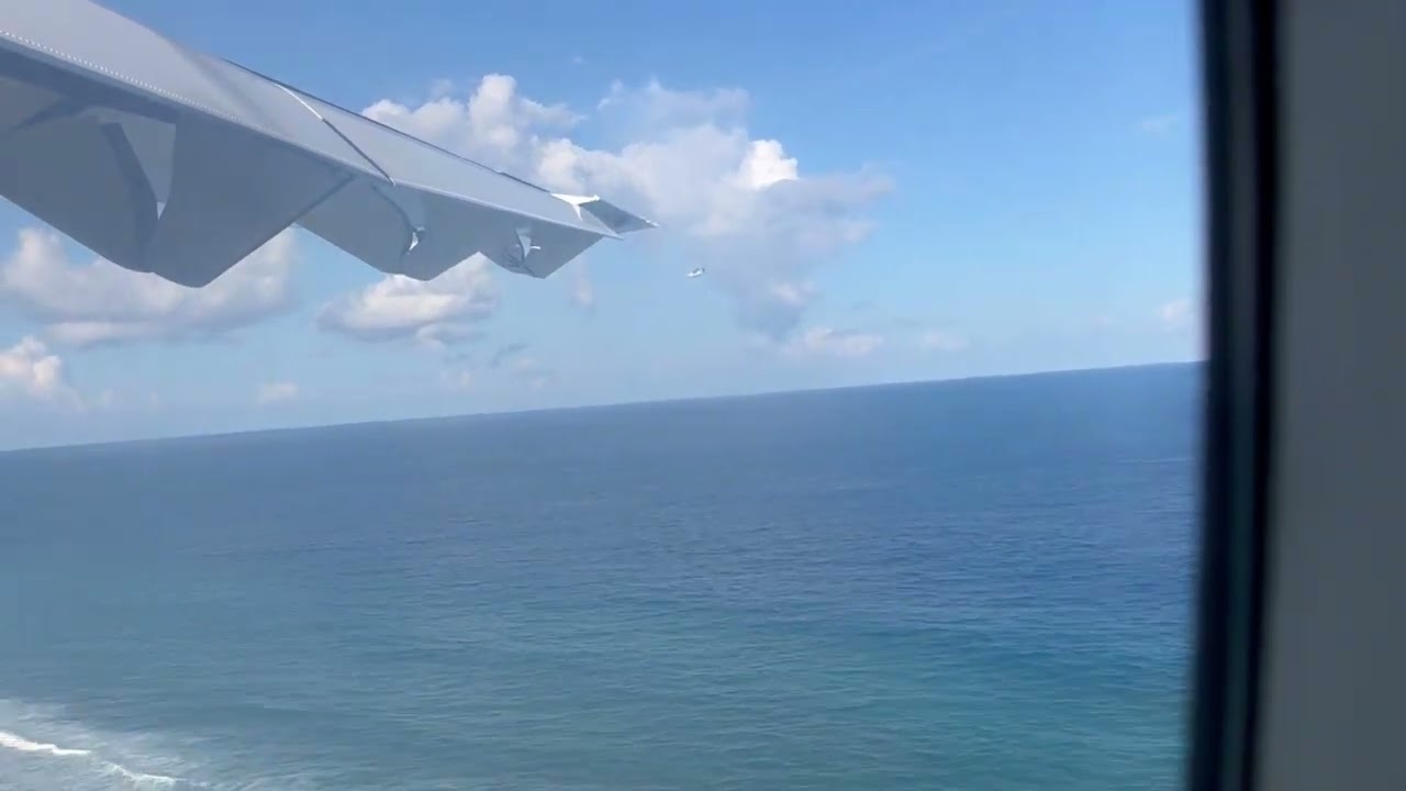 RUSH HOUR AT MALE! | Manta Air arrival at Male Intl. Airport | Vince Travelling