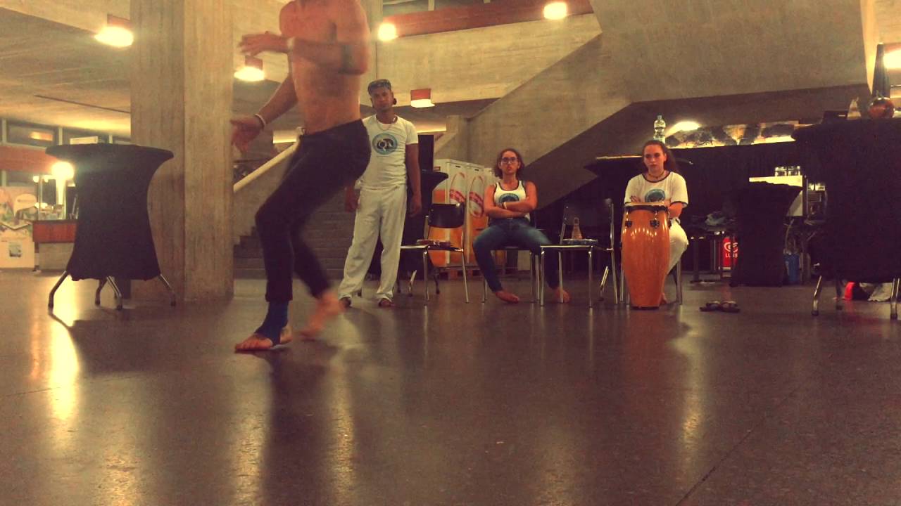 Best Capoeira Moves Advanced - Capoeira Acrobatics - Ideal Capoeira - Instrutor Oliver  #CAPOEIRA