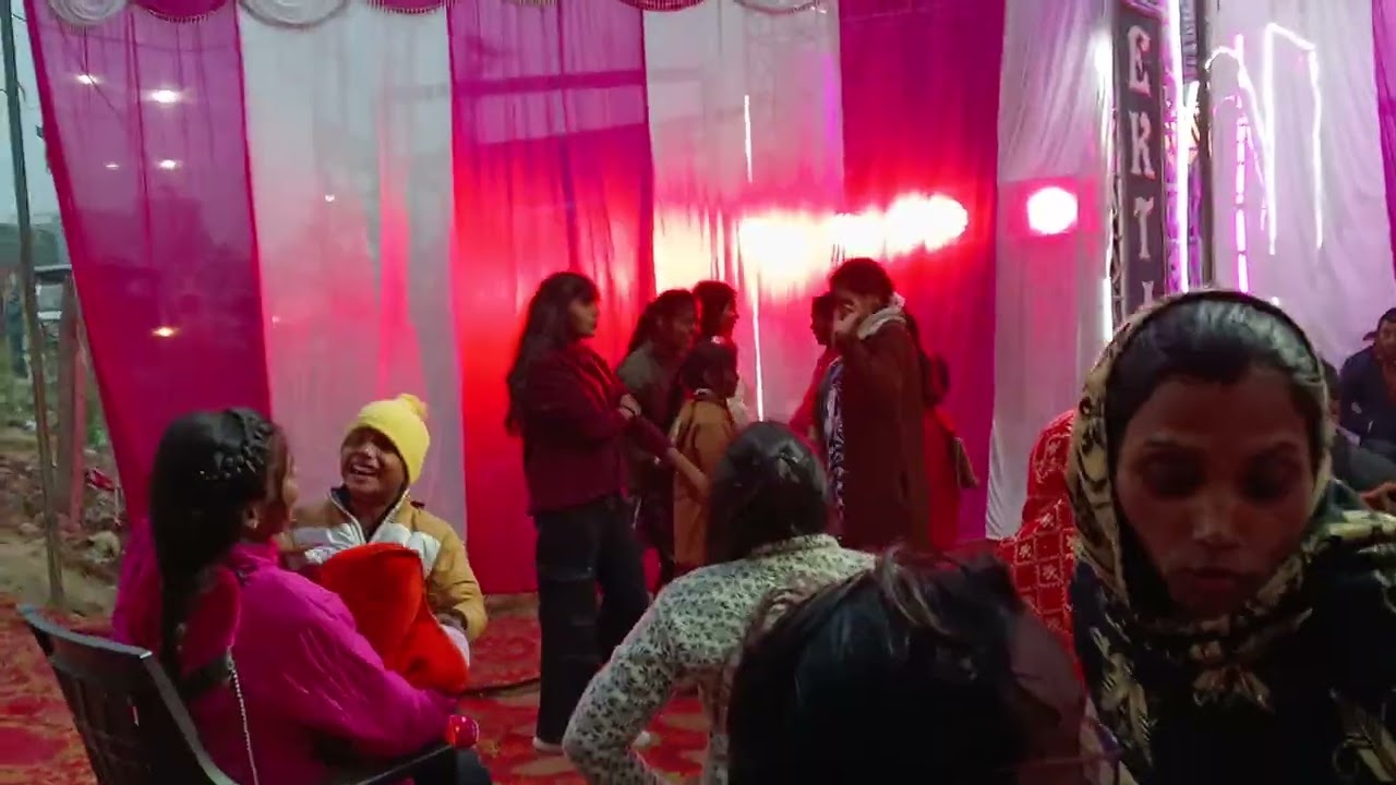 Pagali dikhao agarbatti and #Pier farak wali #pawansingh #neelkamal ka song dance 