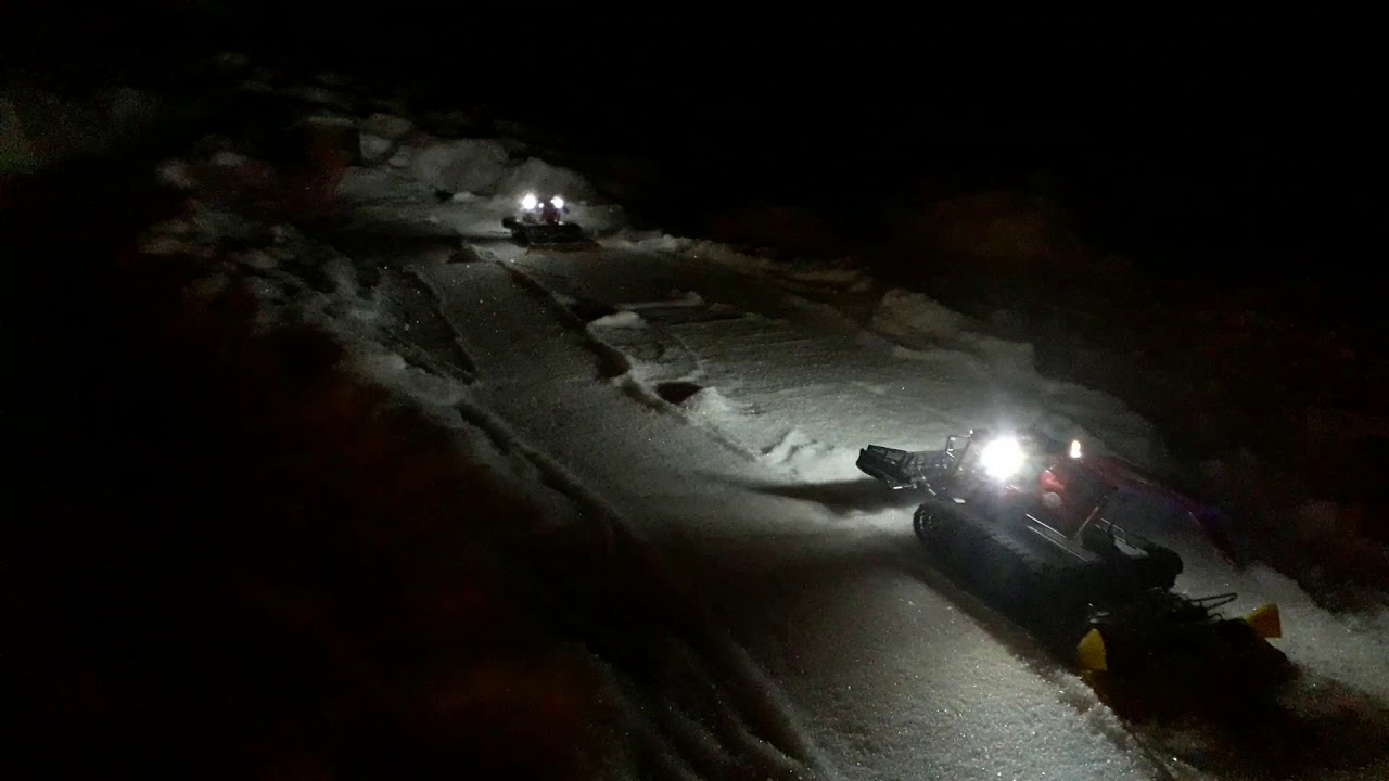 Modellbau Piste, Pistenbully 1:32 Pistenpräparierung bei Nacht