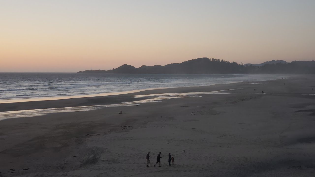 My New Favorite Place For VanLife | Beach bum days in Newport, Or as a full-time digital nomad!