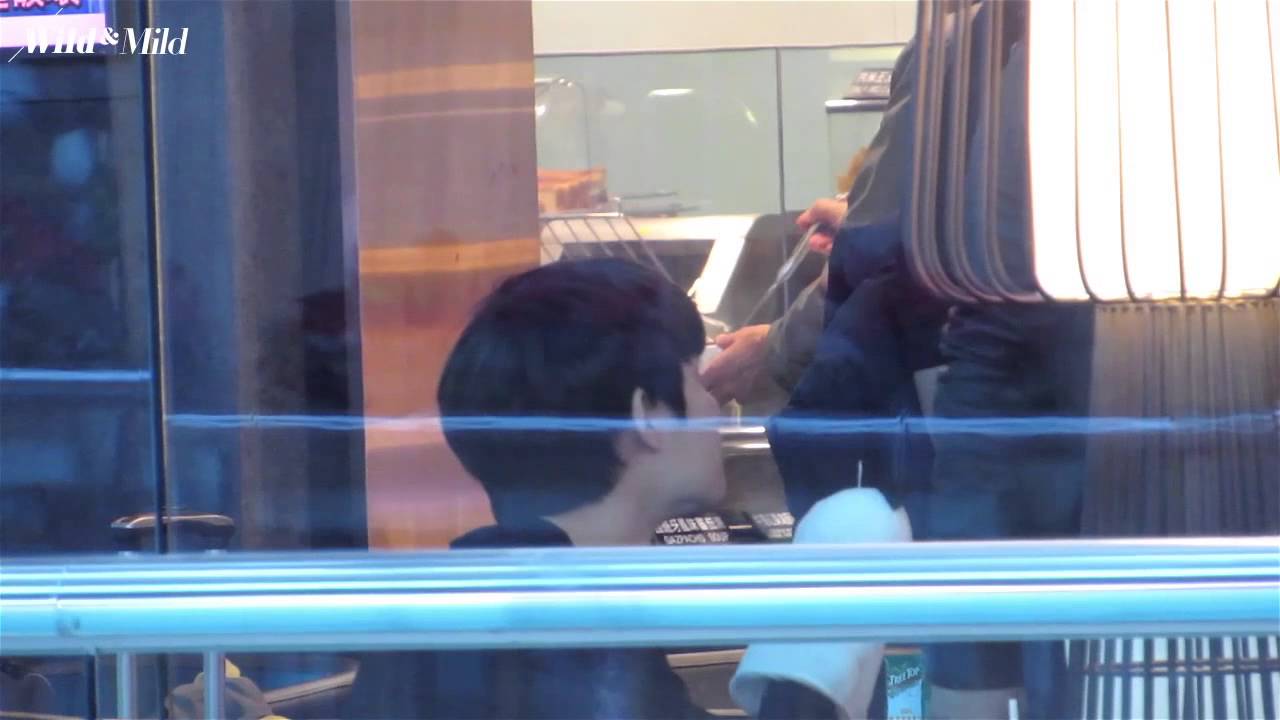[WILD&MILD] 140106 TAIWAN TAOYUAN AIRPORT (D.O. Focus)