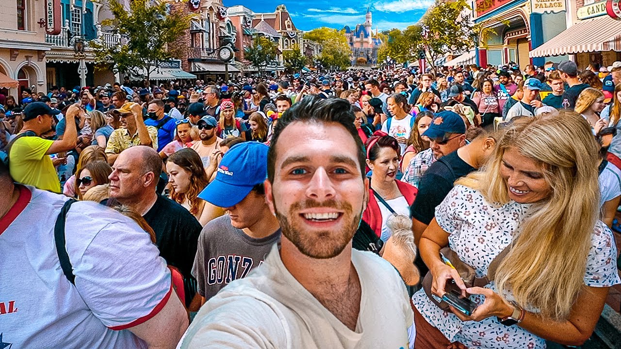 Rope Dropping Disneyland In 2021 | The Crazy Crowds | Riding The NEW Jungle Cruise And My Favorites
