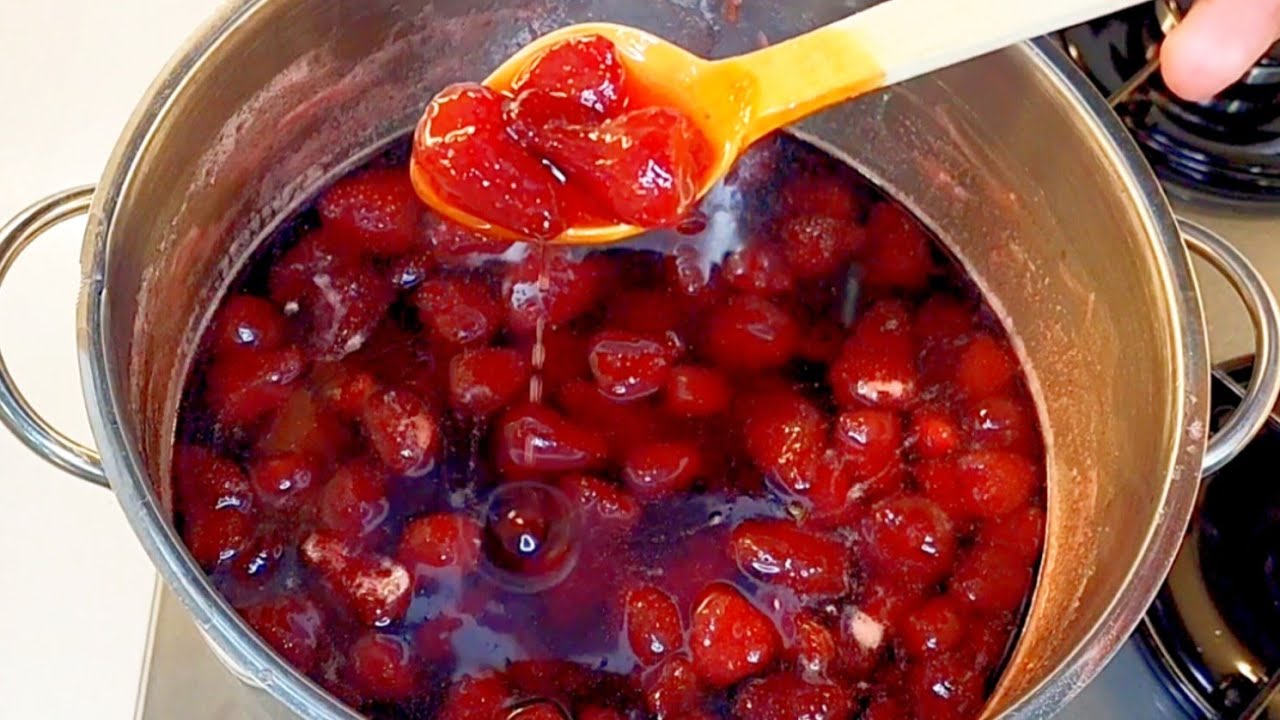 ❗️ÇİLEK REÇELİNİ BU YÖNTEMLE YAPTIĞIMDA RENGI VE KIVAMI MUHTEŞEM OLUYOR❗️ÇİLEK REÇELİ NASIL YAPILIR.