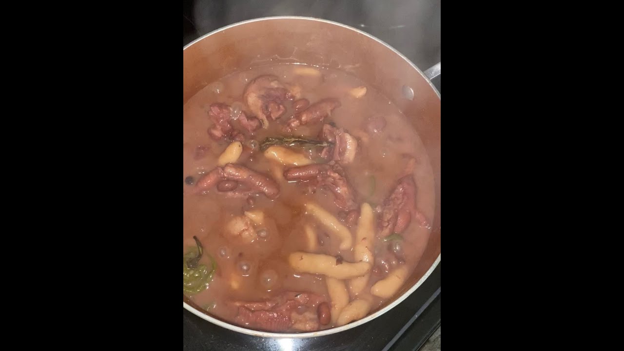How to cook Jamaican stew peas with coconut milk