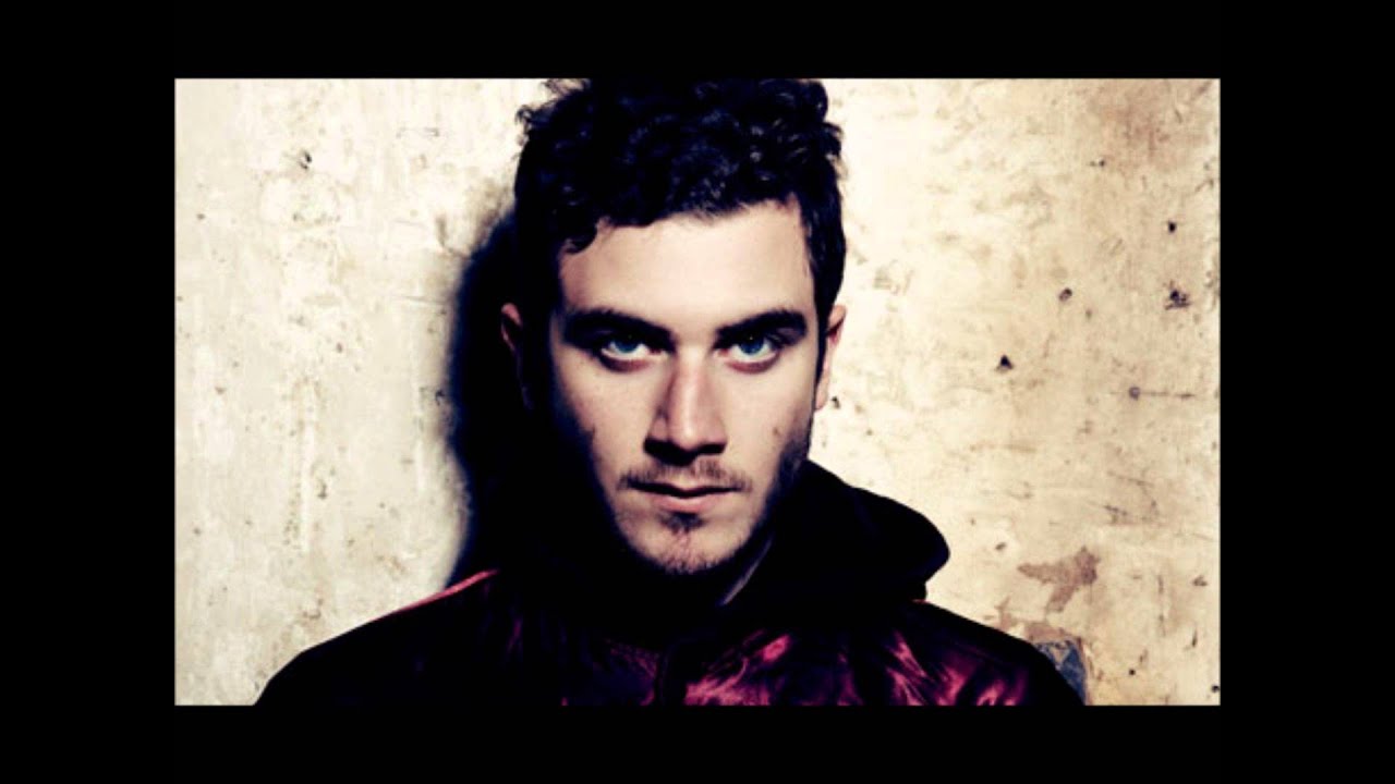 Nicolas Jaar - Feist Caugh a Long Wind // Shigeru Umebayashi In the mood for love - Essential Mix