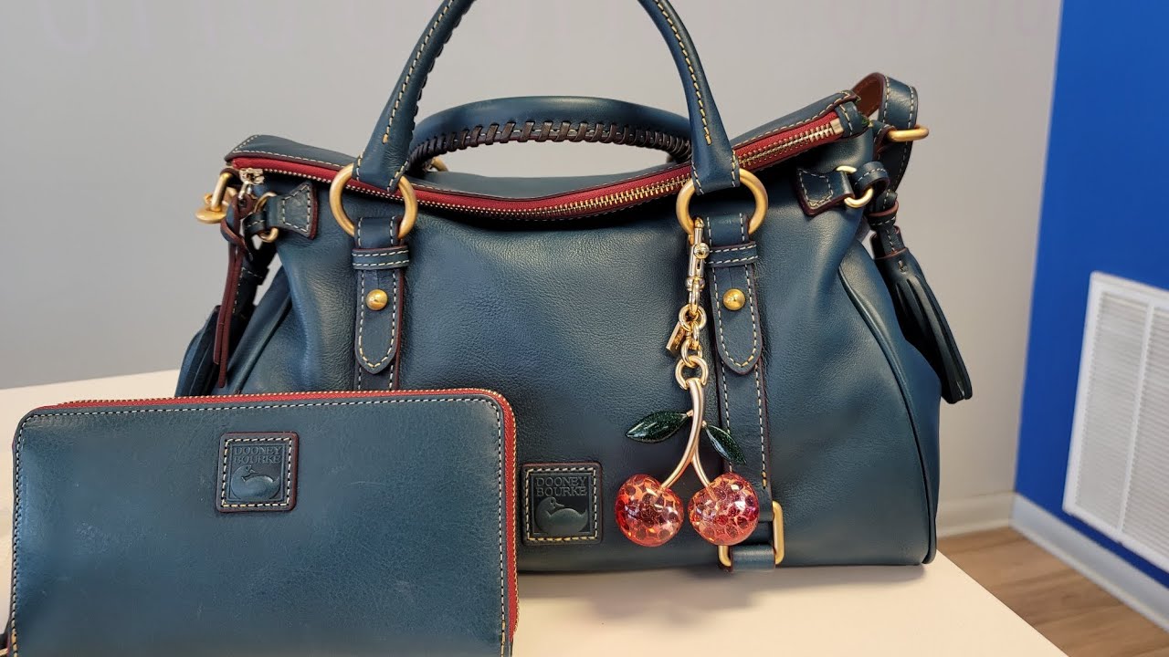 Wimb: Dooney and Bourke Large Florentine Satchel in Denim💙🍒#deelux #dooneyandbourke