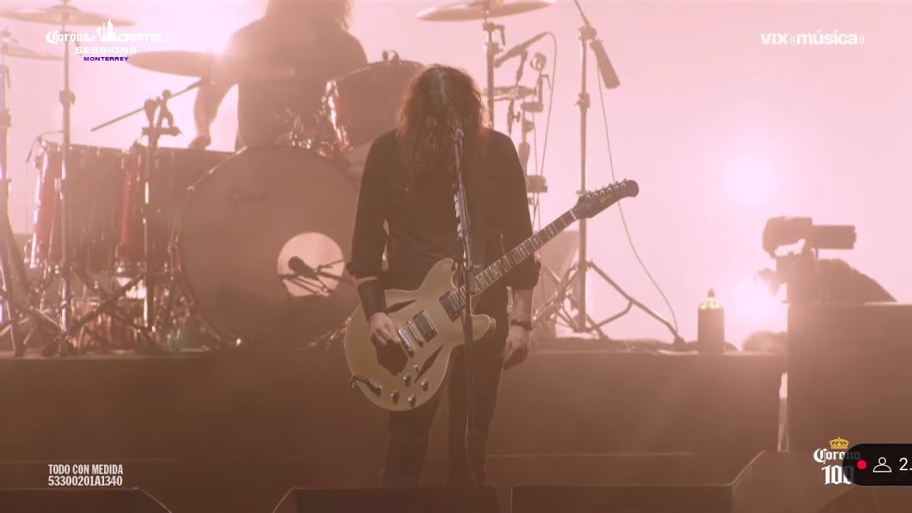Foo Fighters - &lsquo;Everlong&rsquo; (Live at Corona Capital Sessions in Monterrey, Mexico - 12/11/25)