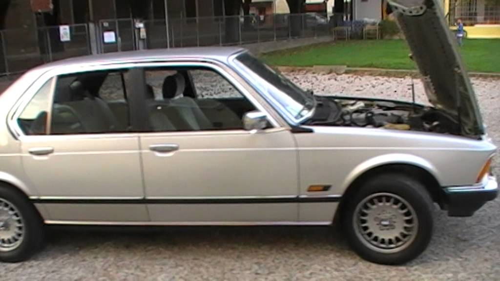 Panoramica BMW 735i (1982)