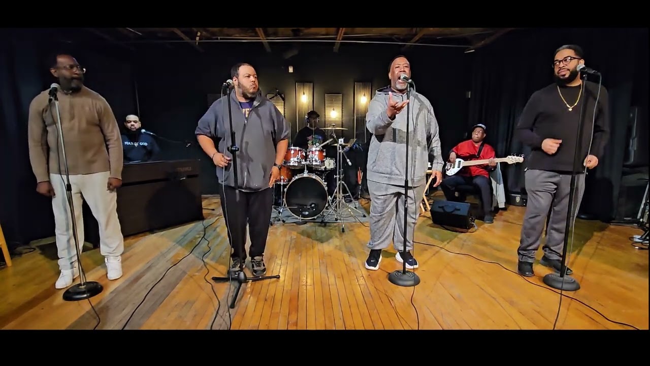 Praise the Lord - The Emmanuels