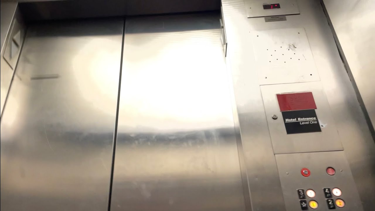 *I GOT STUCK IN THE ELEVATOR* while exploring Hyatt regency Reston Virginia￼!