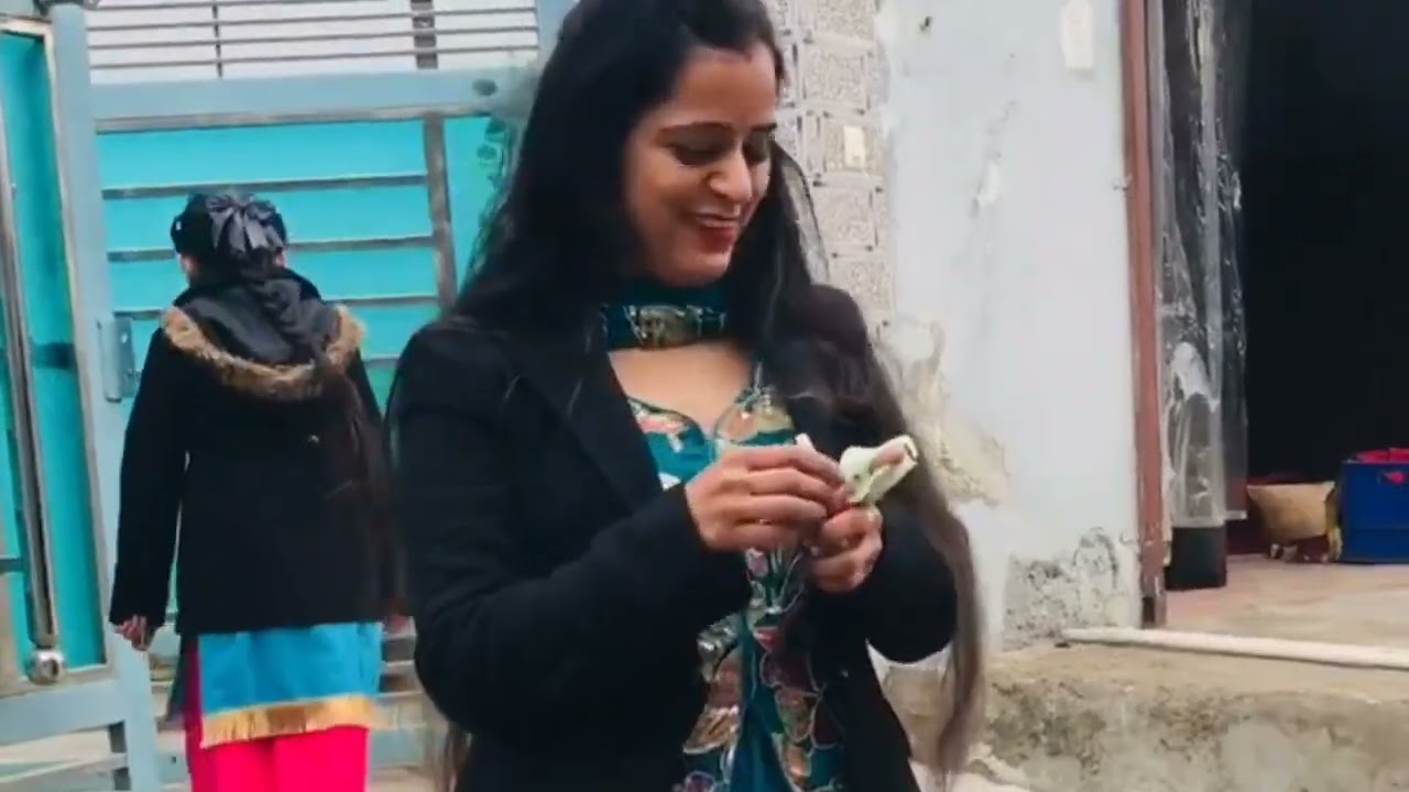 Dekho kya hua lohri celebration pr. #viral #youtube #youtubevlog #trending #funny #love #lohri 