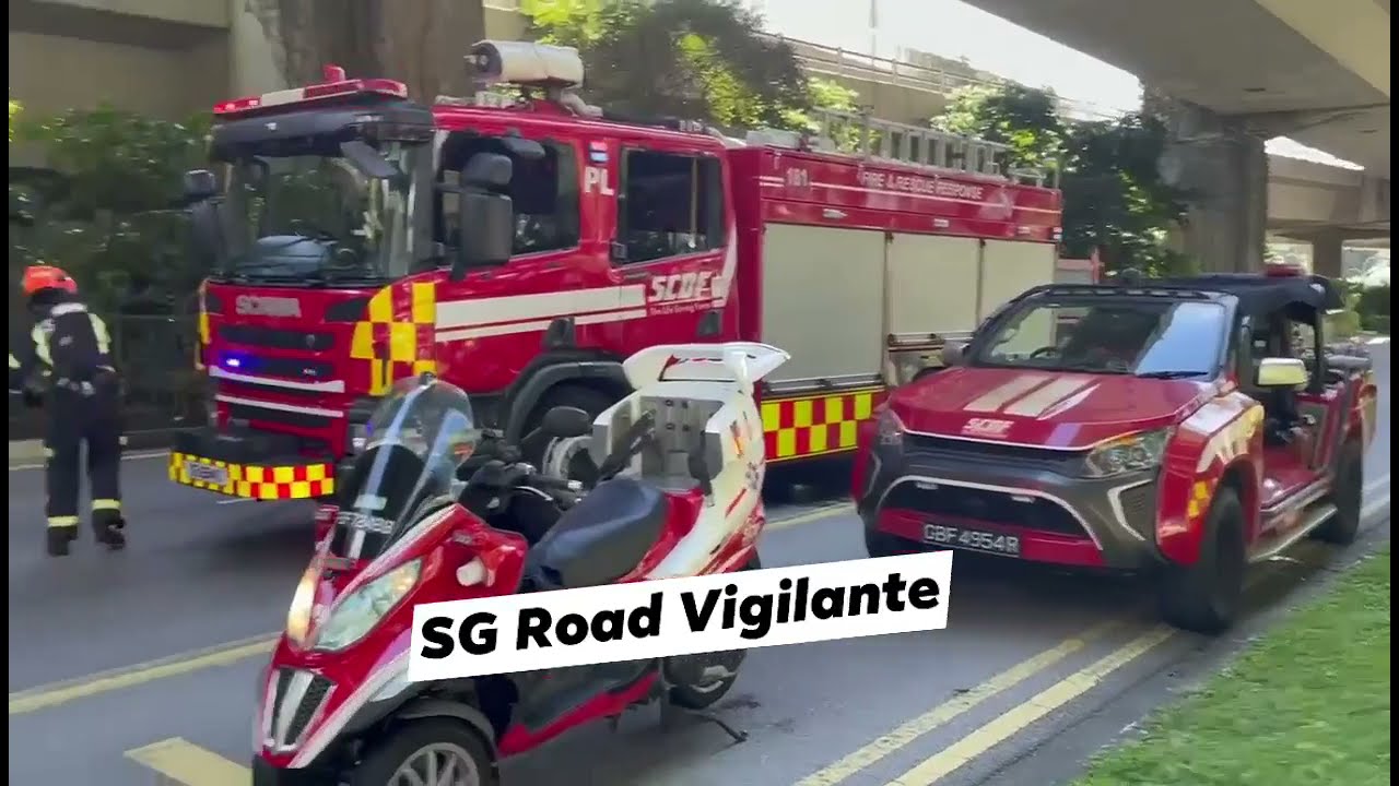 17sep2021 keppel road lorry caught fire camcar driver assisted to try and put out the fire