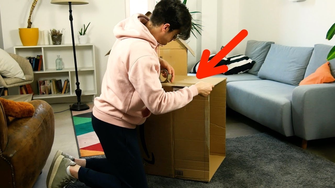 Voilà pourquoi vous devriez mettre deux boîtes en carton dans le salon. Une idée ingénieuse !