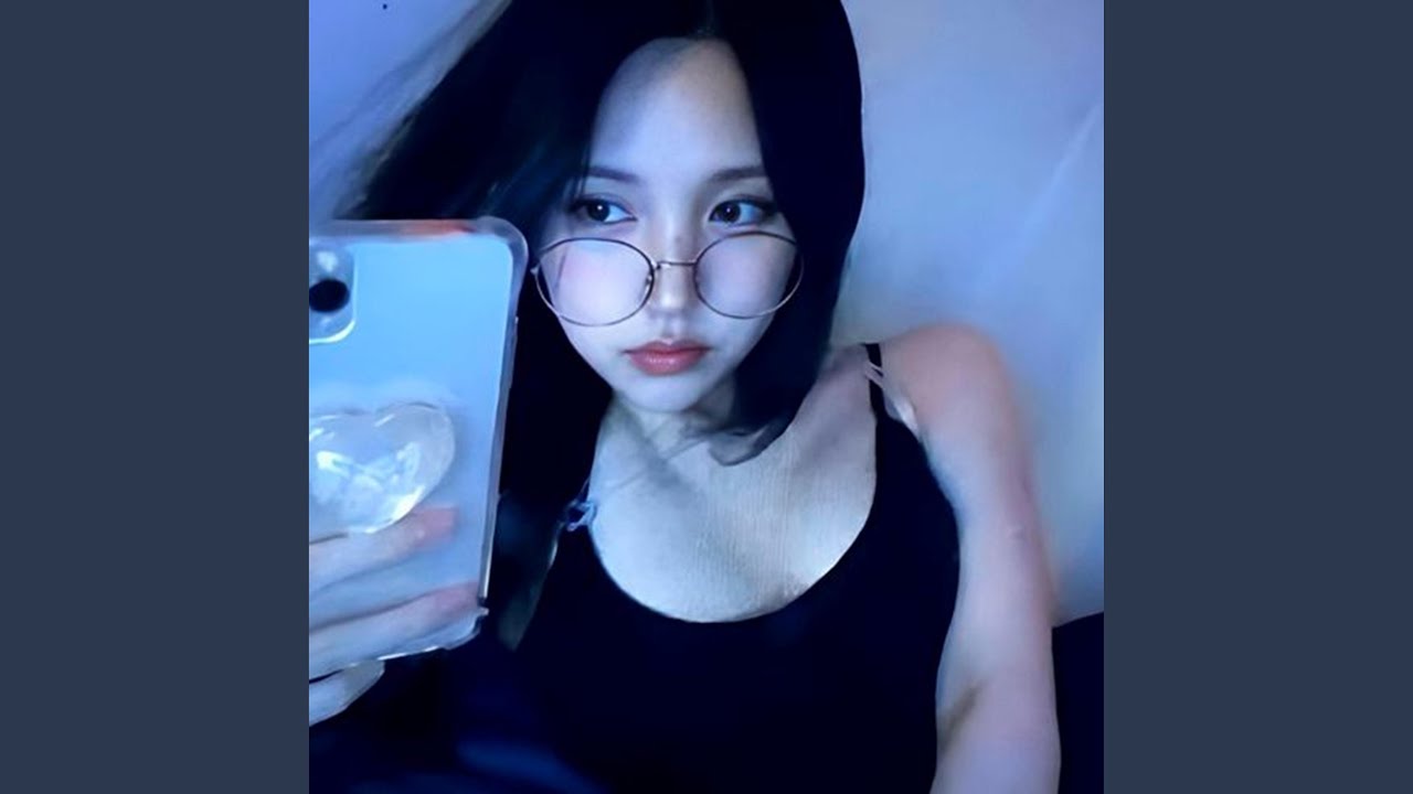 Please Look At Me