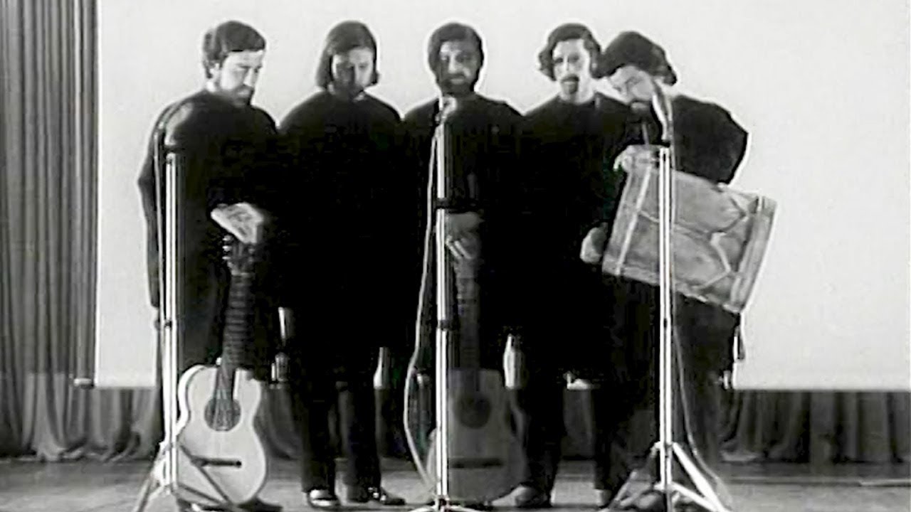 Quilapayún 1971 - Por montañas y praderas [VIDEO EN VIVO]