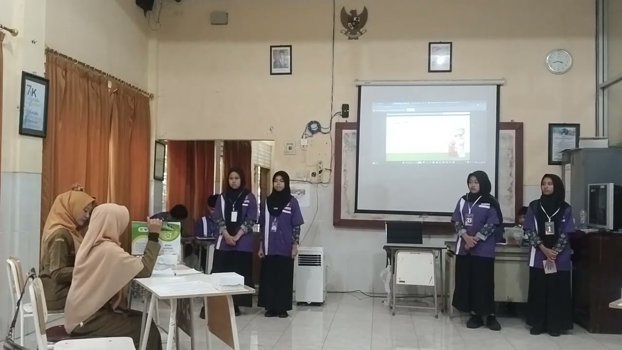 Vidio Presentasi Project Base Learning (PJBL) Semester 2 Kelompok 9 (X.TG C & X.TG G)