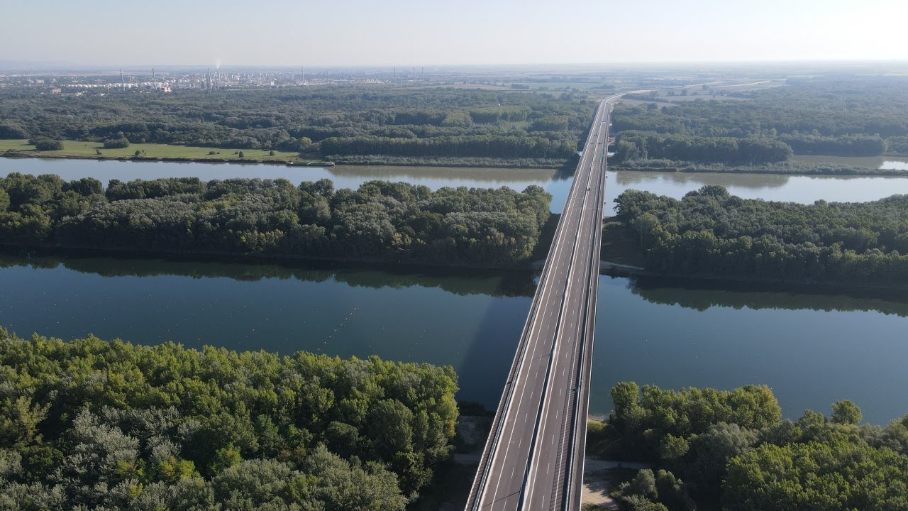 Diaľničný most cez Dunaj (Lužný most, D4)