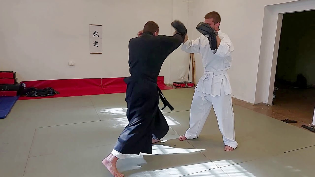 Uderzenie proste - Jodan Zuki