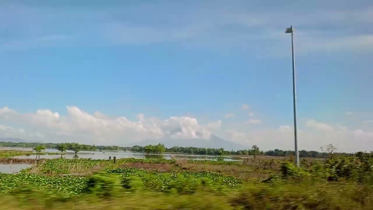nilamon na ng tubig ang kalupaan