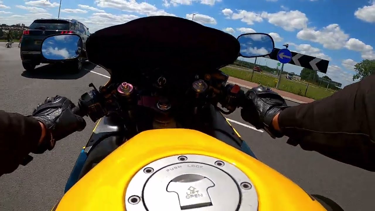 1999 Honda CBR600F Walkaround & Test Ride