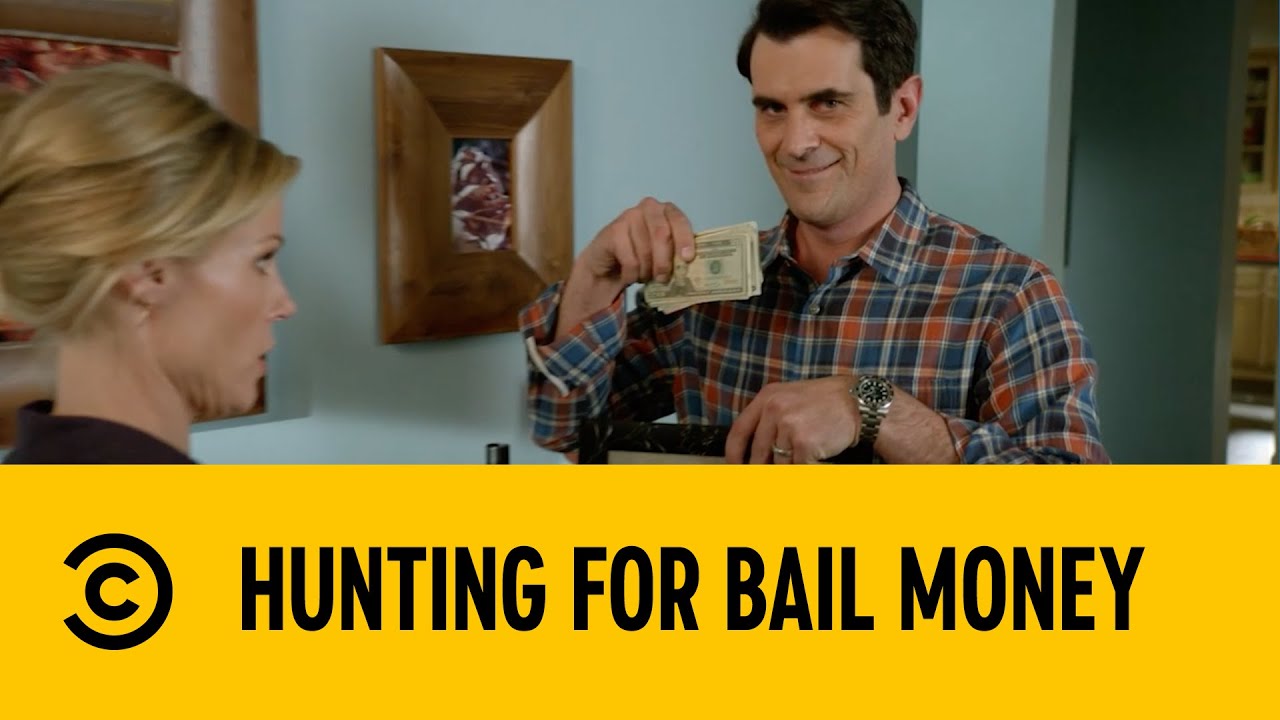 Hunting For Bail Money | Modern Family | Comedy Central Africa