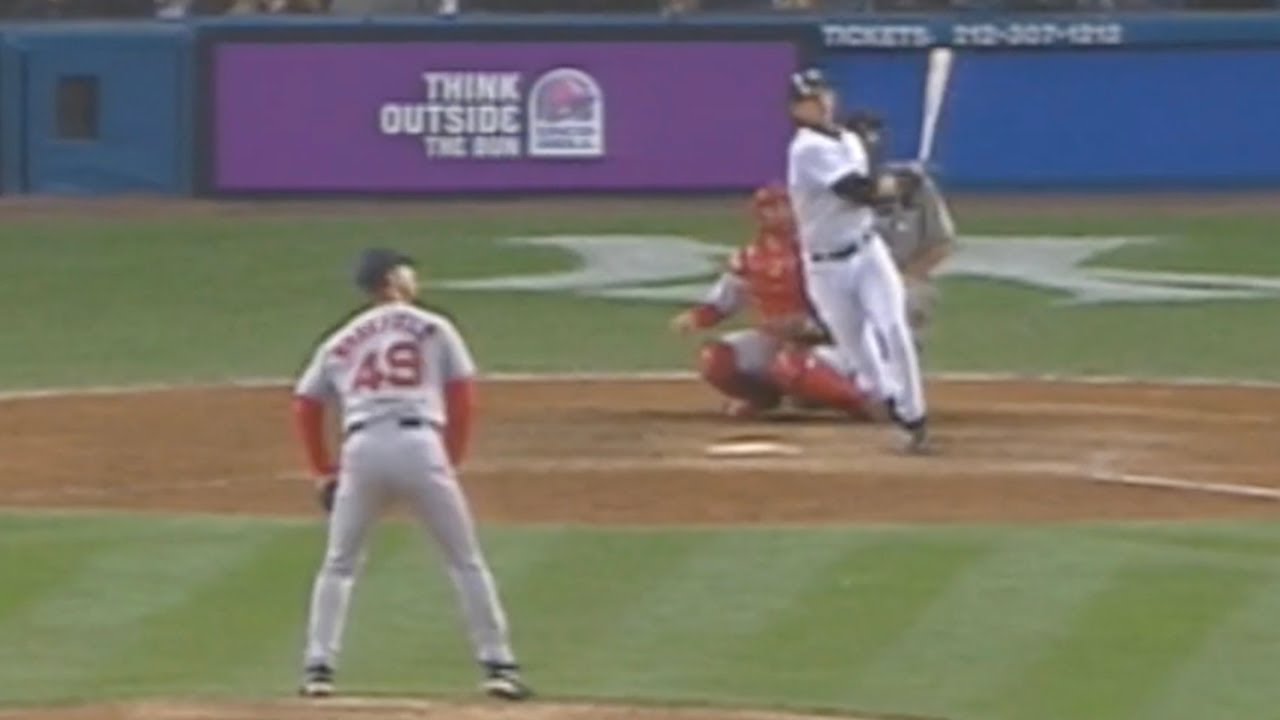 MLB Classic | Aaron Boone's Walk Off Home Run (2003 ALCS)