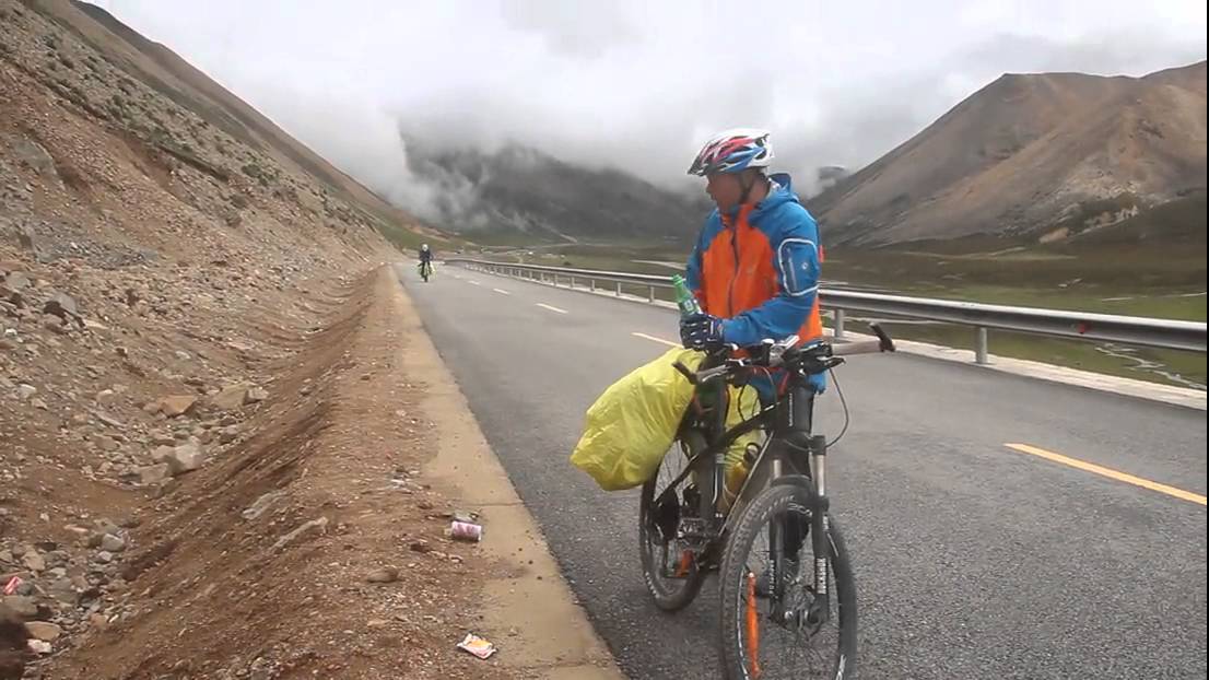 一路欢乐318车队骑行川藏线 荣许 东达山 左贡 16