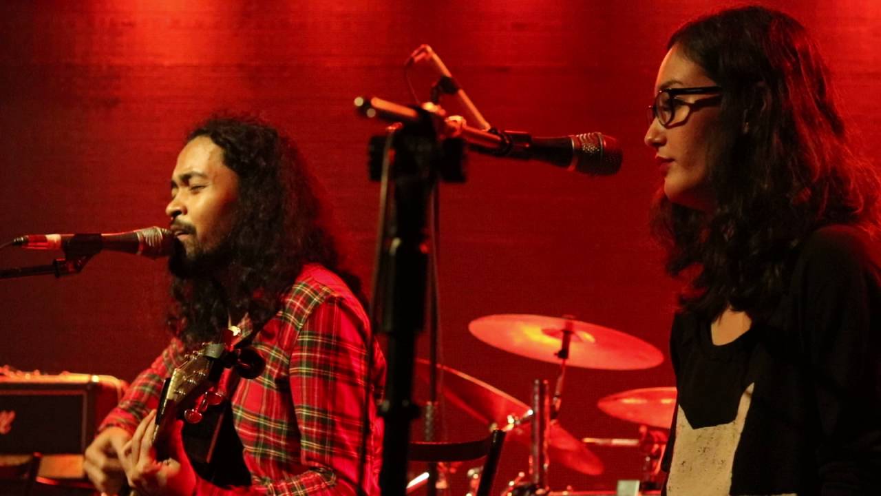 Lifting Escapes - Cables & Space (Live at 19 East)