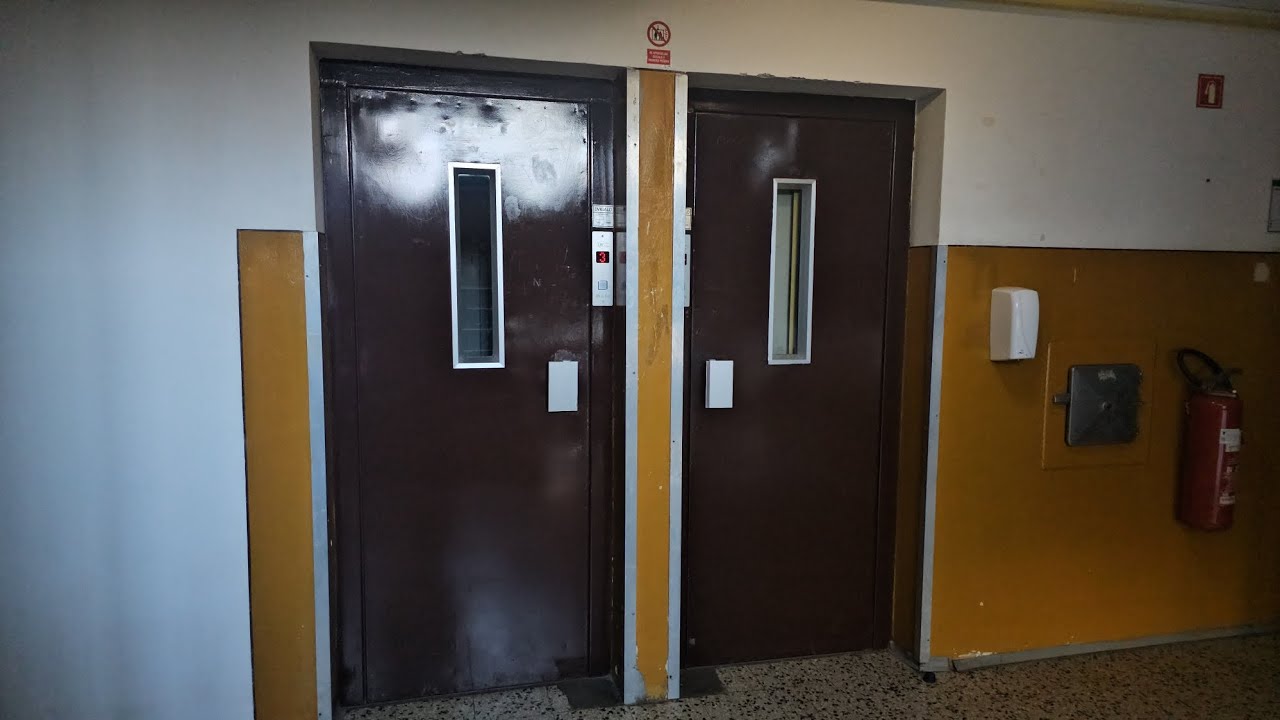 1970 Končar (mod. Lift d.o.o.) elevator at Metelkova ulica 13 in Maribor, Slovenia