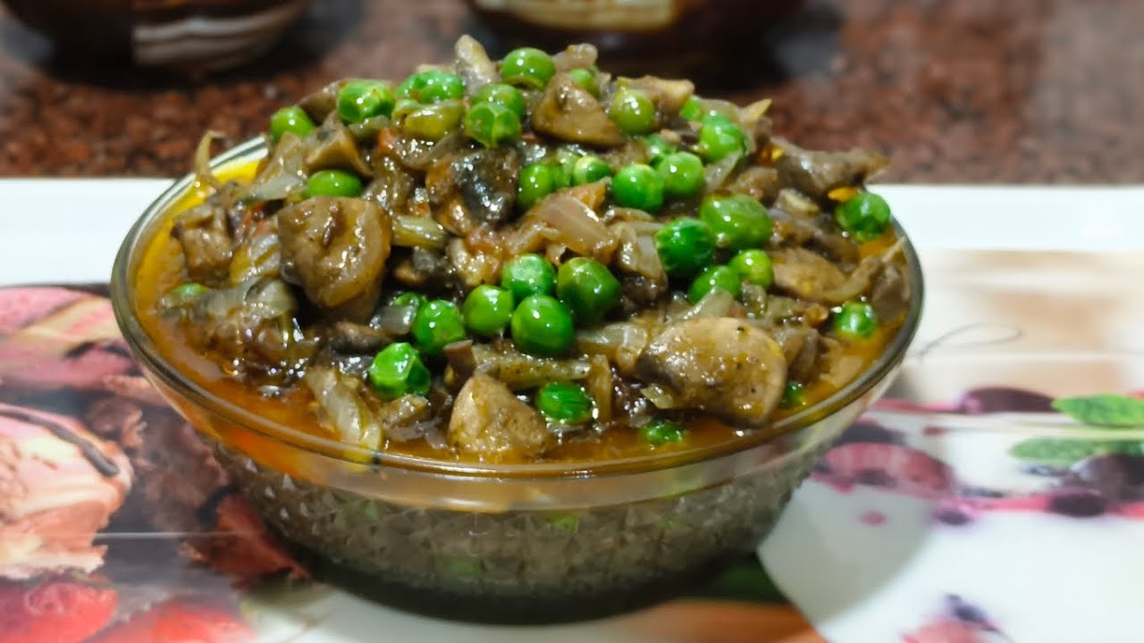 Matar mashroom ki Bhujia sabji 😋🥳#matarmashroom #trending #mashroom #bhujiarecipe #cooking #ytshorts