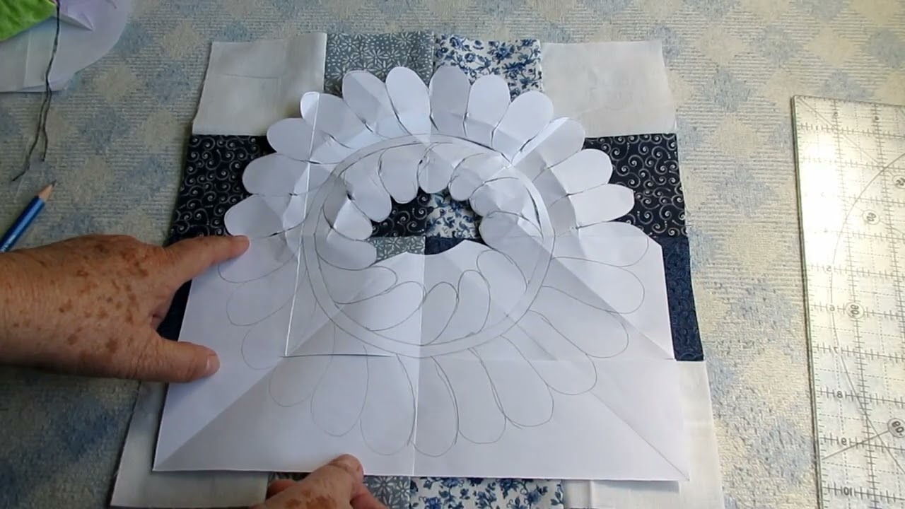 Patrón Corona de Plumas para Acolchado a Mano