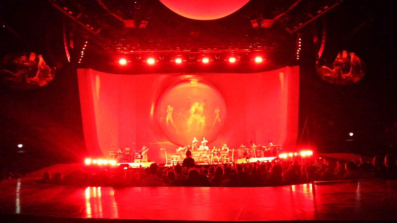 Ariana Grande - Bad Idea [Amsterdam, 23th August, Ziggodome]